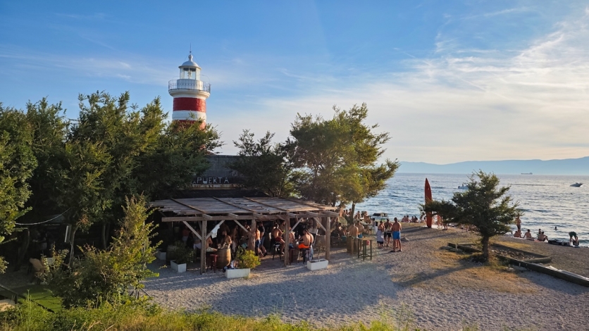 Tri dana zabave u Beach baru Puerta na Oštru